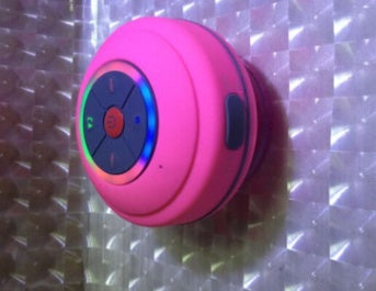 Wasserdichter Mini-Bluetooth-Lautsprecher mit LED Pink