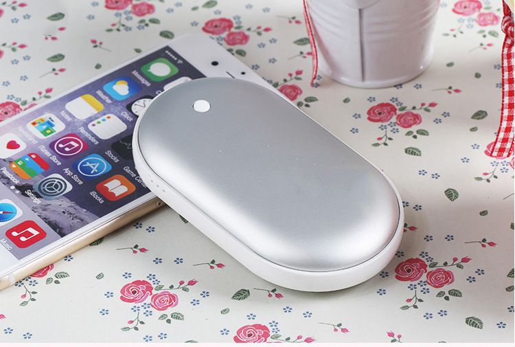 3-in-1 Macaron Powerbank mit Handwärmer – Warm & geladen im Winter Silvery